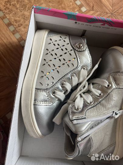 Ботинки для девочки 25