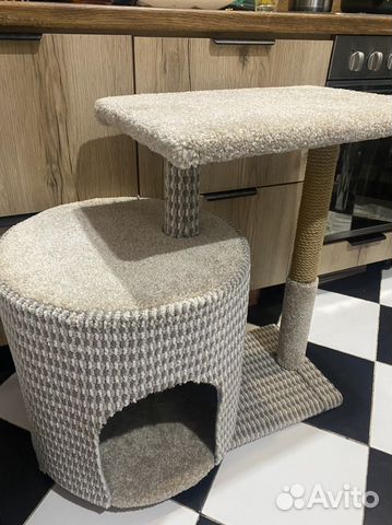 Домик для кошки с когтеточкой новый