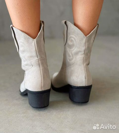 Казаки женские 38 размер новые нат замша