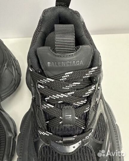 Balenciaga 10 xl black