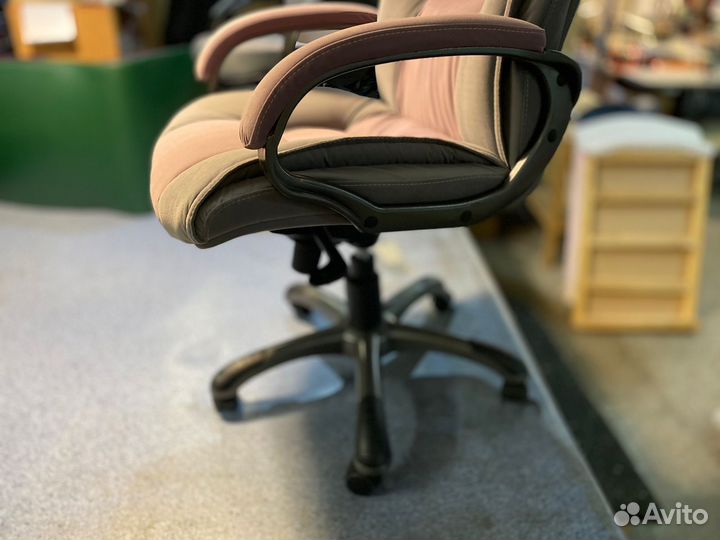 Компьютерное кресло