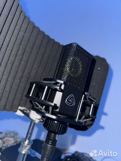 Студийный микрофон / Звуковая карта