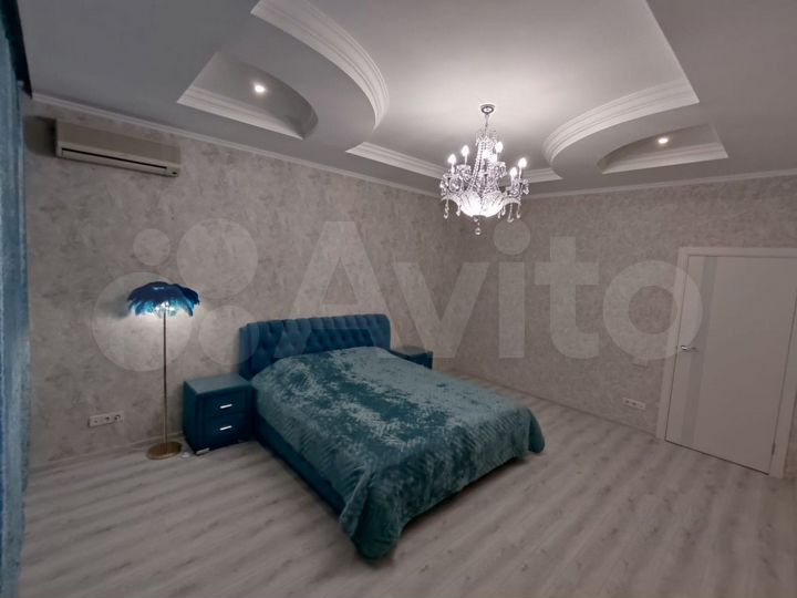 3-к. квартира, 134 м², 9/10 эт.