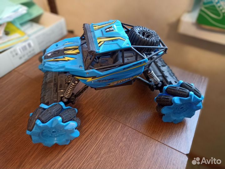 Машина на радиоуправлении 27 см