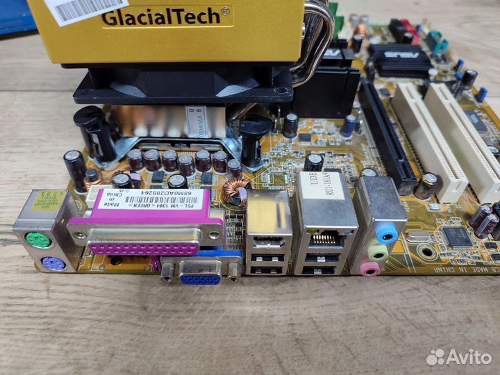 Материнская плата с процессором