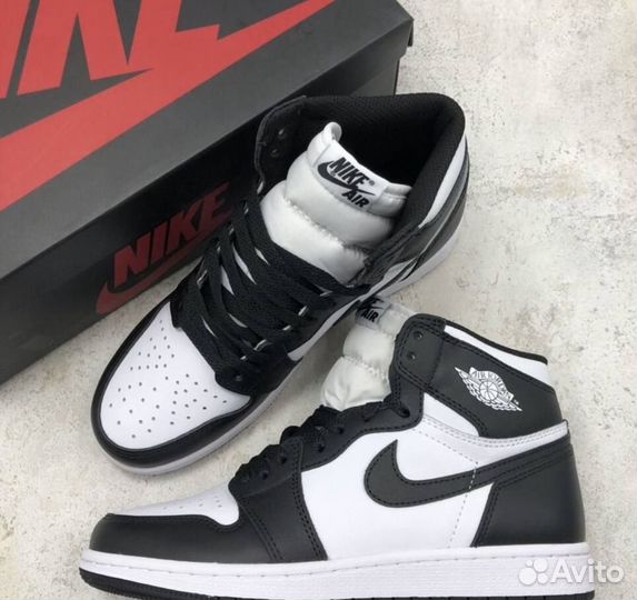 Nike Air Jordan 1 Retro High Black White