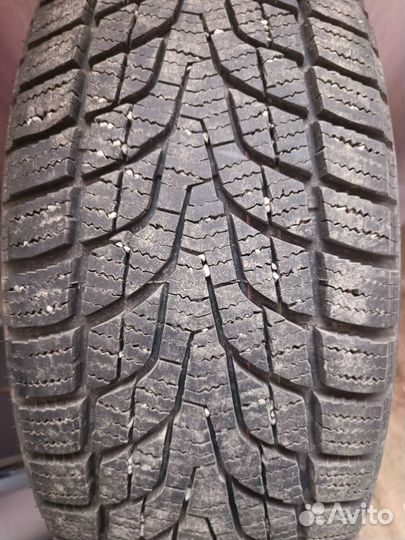 Roadcruza Ice-Fighter I 215/55 R17