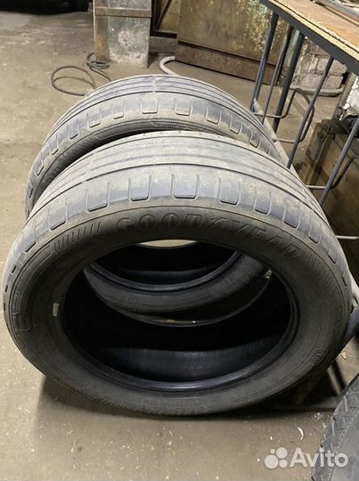 Goodyear EfficientGrip 215/55 R17