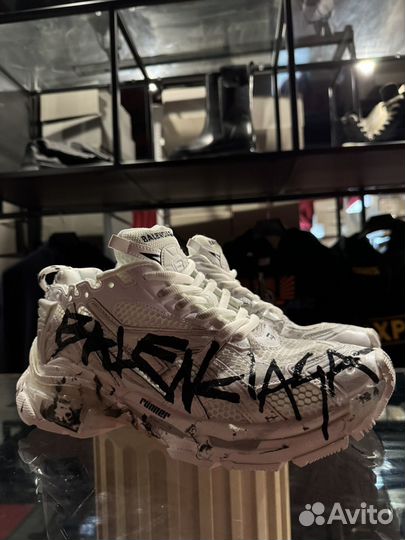 Balenciaga Runner Graffiti White NEW