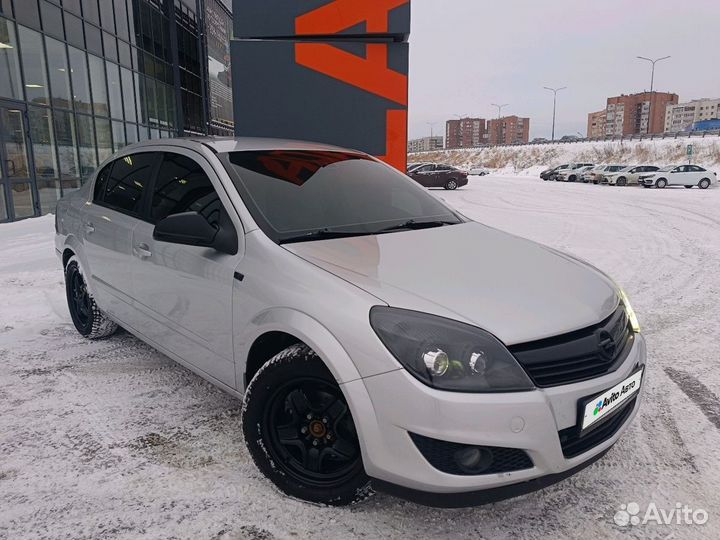 Opel Astra 1.6 МТ, 2011, 246 000 км