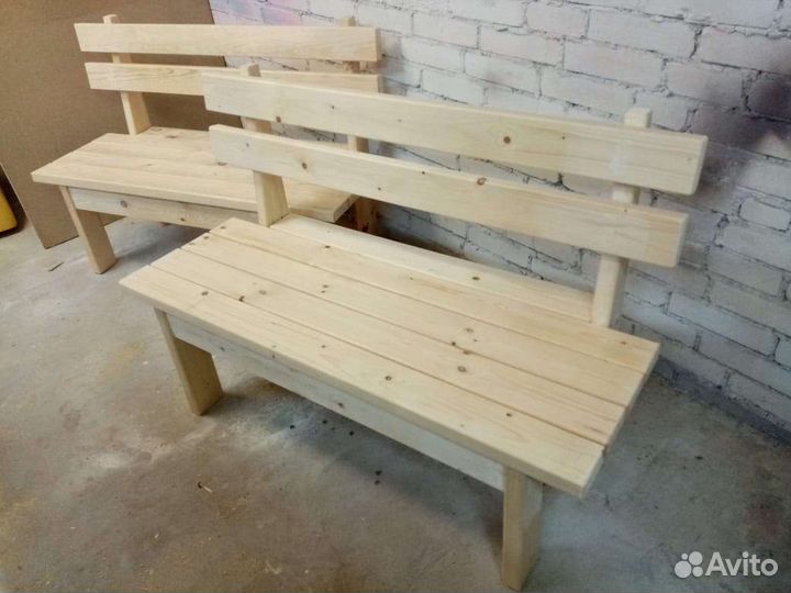 Садовая скамейка из дерева
