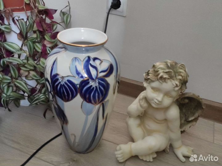 Ваза напольная фарфоровая