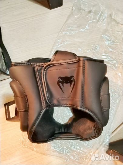 Боксерский шлем Venum