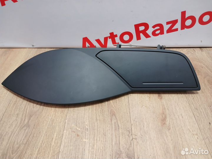 Бардачок в торпедо Ford Focus 2