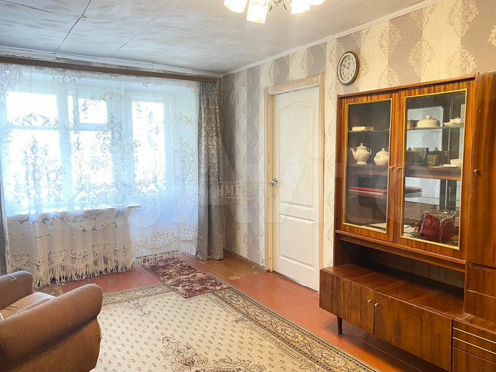 2-к. квартира, 44 м², 3/3 эт.