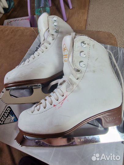 Коньки профессиональные Jackson