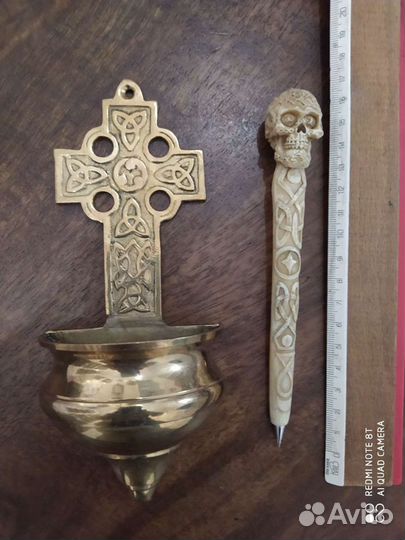 Чаша и крест. Деисус крест нательный. Крест неупиваемая чаша. Чаша и крест. Подсвечник с распятием металлический.