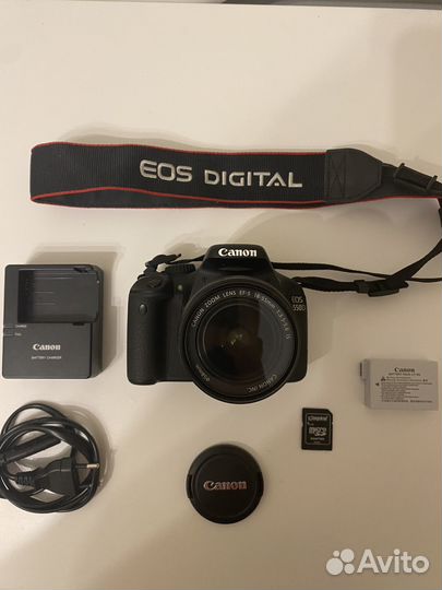 Зеркальный фотоаппарат Canon eos 550D