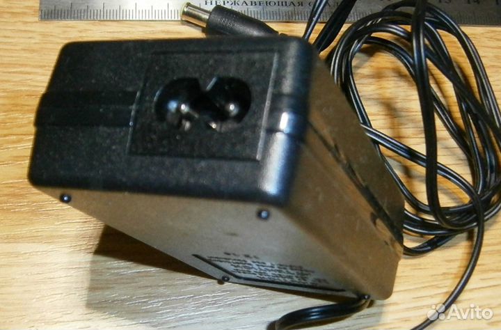 Блок питания NU12-6120100-I3 motorola 12В 1А