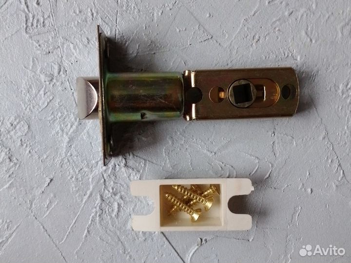 Комплект дверных ручек с защёлкой золото