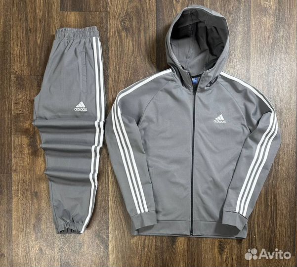 Спортивные костюмы Adidas