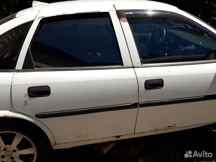 Двери на opel vectra b