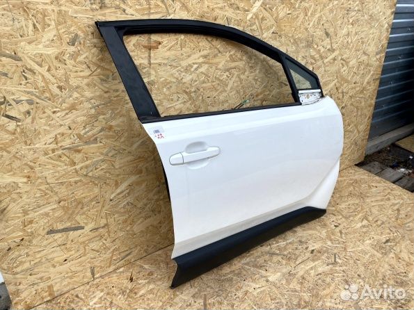 Дверь пассажира передняя Toyota C-HR