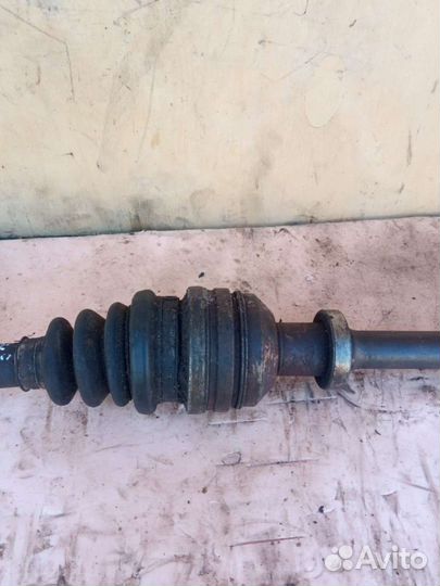 Полуось передняя правая (приводной вал, шрус) Rena