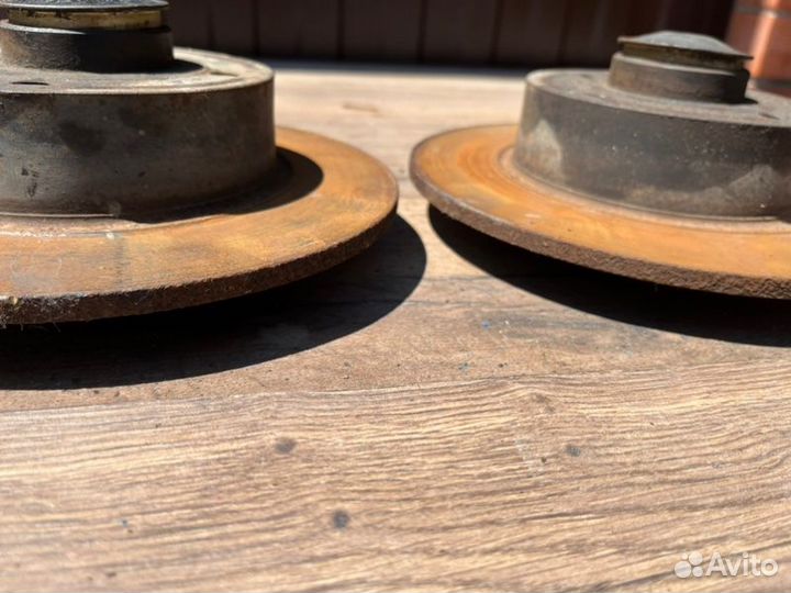 Тормозные диски заднее Renault Megane 2 1.6 2005