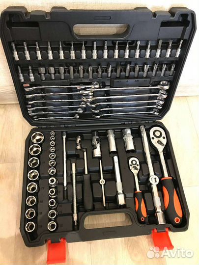 Наборы инструментов SAT D PRO 78 82 94 предмета