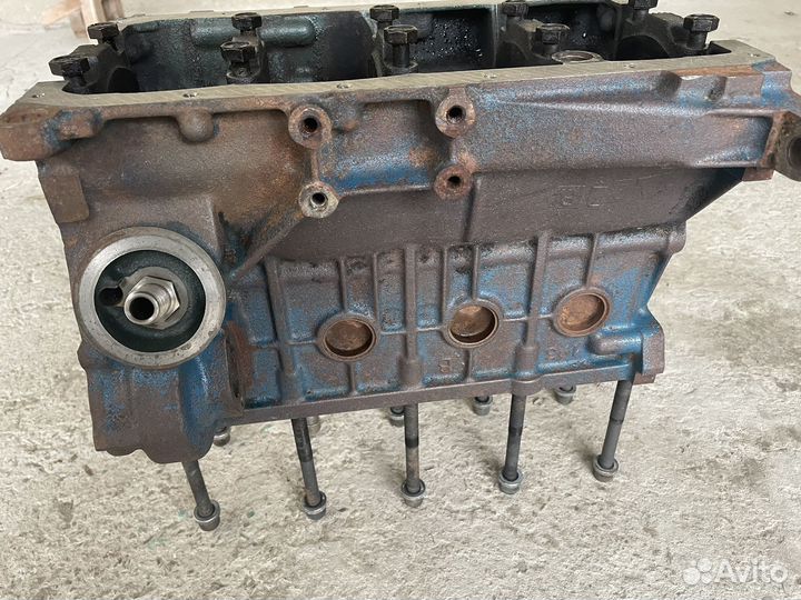Блок двигателя 1.6 калина 11193