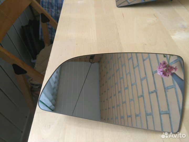 Зеркальный элемент для Ауди А4 кузов 8Е