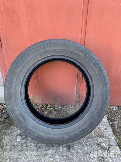 Continental ContiPremiumContact 2 215/60 R17 96H