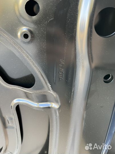 Капот Toyota camry 70 53301-06340