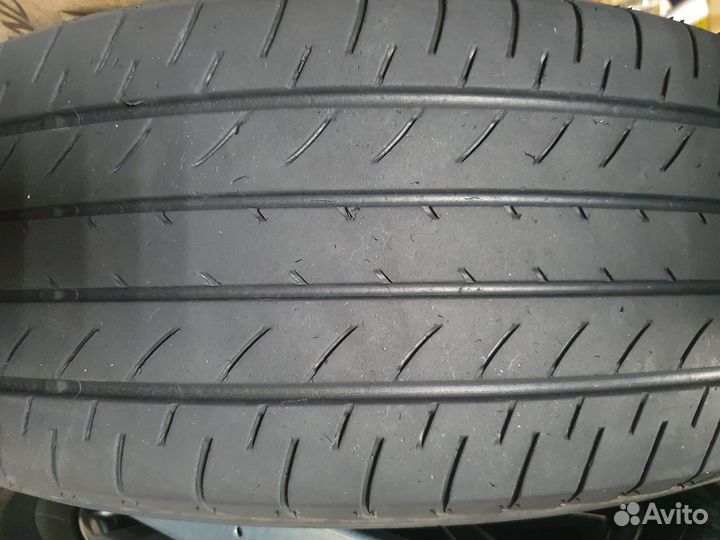 Yokohama BluEarth E51B 225/60 R18 100H