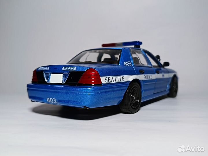 2001 Ford Crown Victora Police 1:24 Greenlight