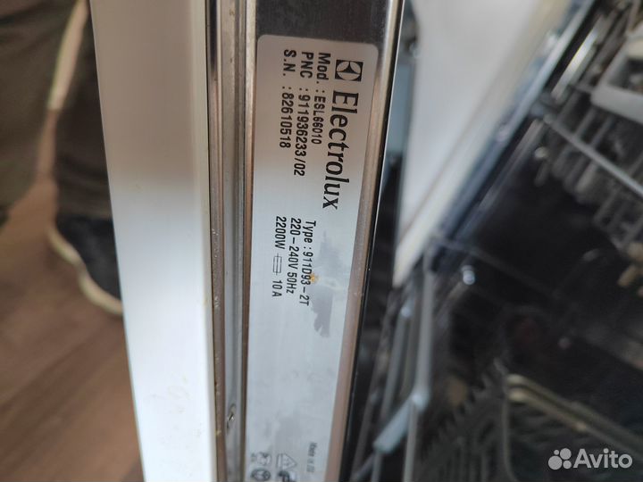 Посудомоечная машина встр. Еlectrolux. Размер 60