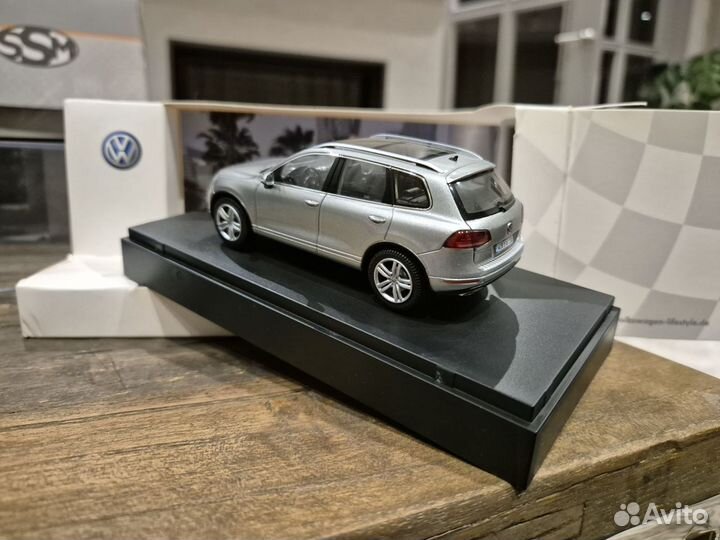 Volkswagen touareg 3 дорест 1/43