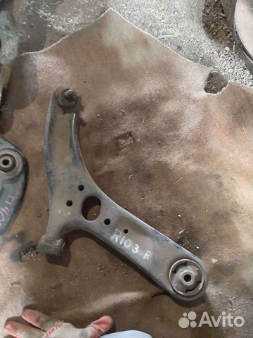 Kia Rio III Hyundai Solaris рычаг передней подвеск