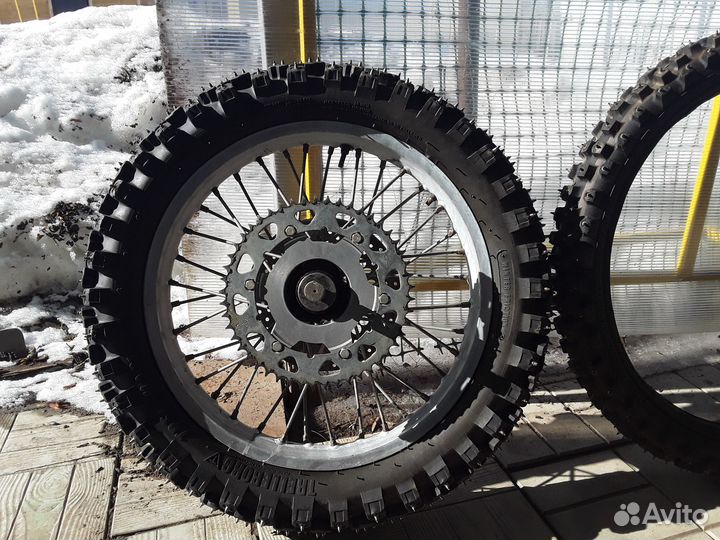 Шипованная резина на мотоцикл