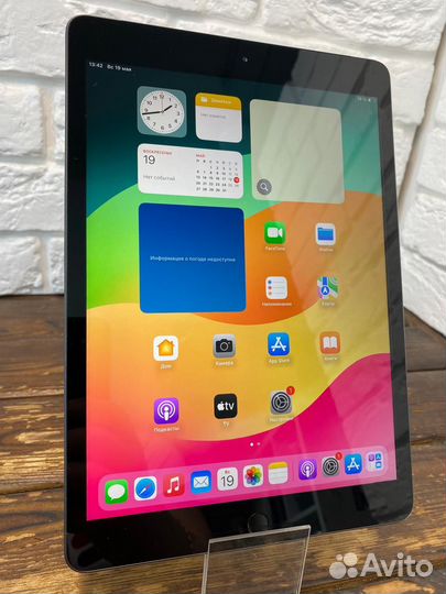 Apple iPad 8 128gb Wi-Fi + Cellular серый