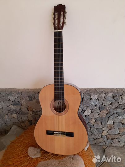 Классическая гитара 3/4