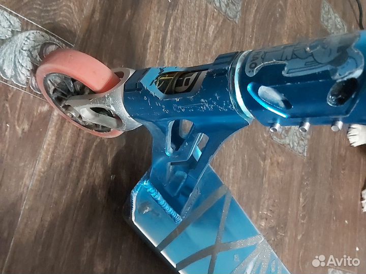 Дека на трюковой самокат