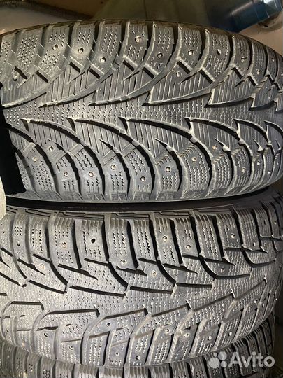 Hankook Winter I'Pike 215/50 R17