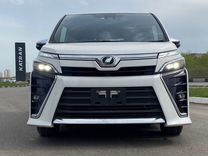 Toyota Voxy 2.0 CVT, 2018, 46 250 км, с пробегом, цена 2 575 000 руб.