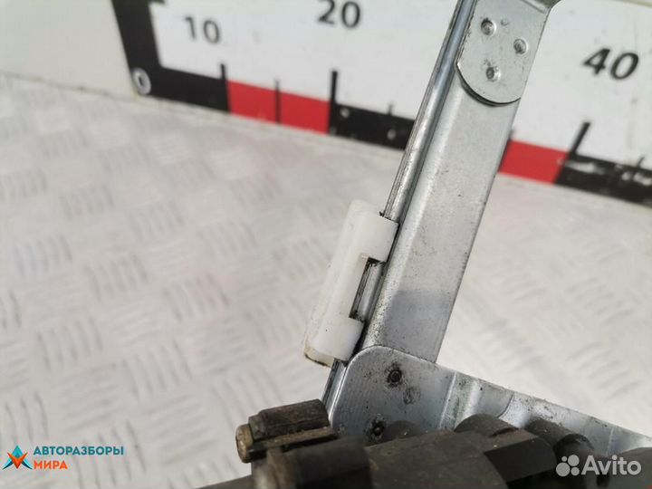 Стеклоподъемник передний правый Renault Laguna