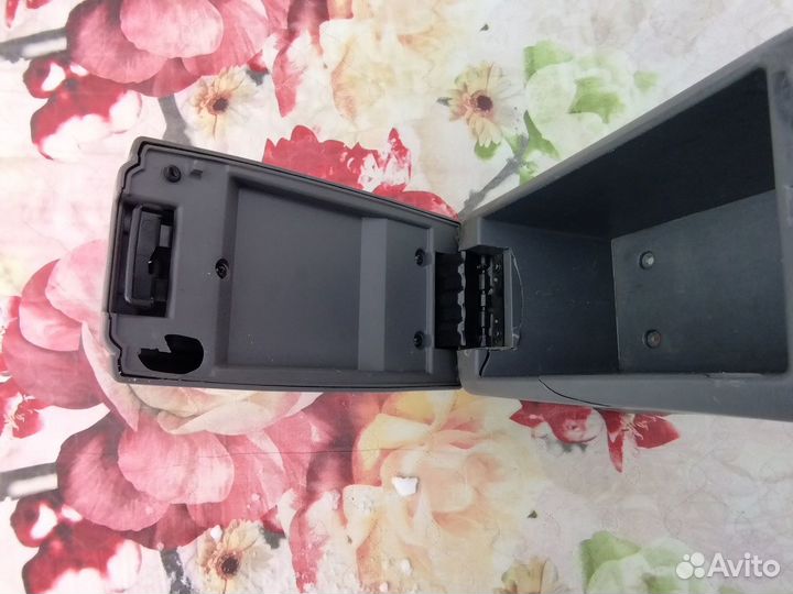 Подлокотник Mazda BT-50 I рестайлинг