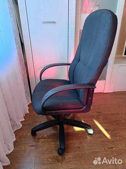 Компьютерное кресло