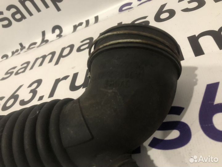 Патрубок воздушного фильтра Lexus Is220D 2005-2012