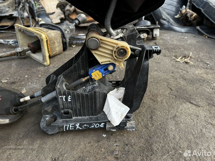 Кулиса МКПП с тросами Peugeot 308